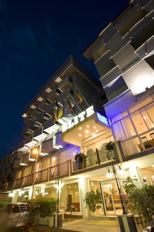 Hotel Elite كاتوليكا المظهر الخارجي الصورة